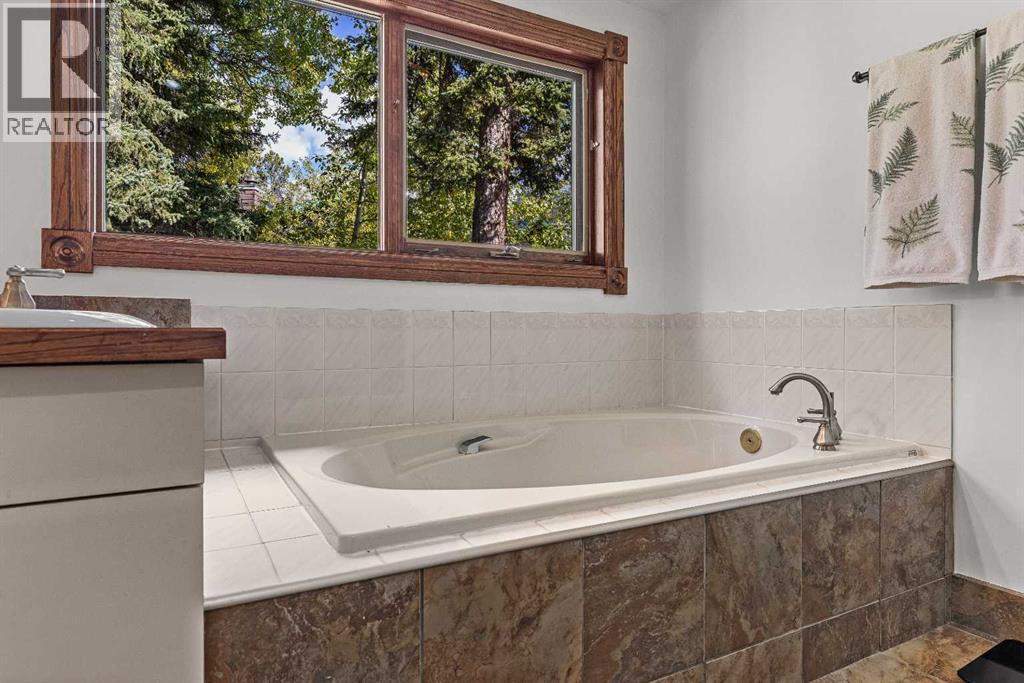 12 Woodside Lane, Canmore, Alberta T1W 1T1 - Photo 27 - A2344983