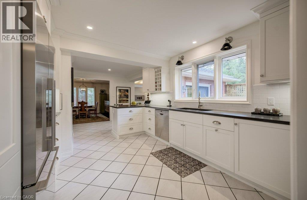549 Clair Creek Boulevard, Waterloo, Ontario  N2T 2B8 - Photo 13 - 40865648
