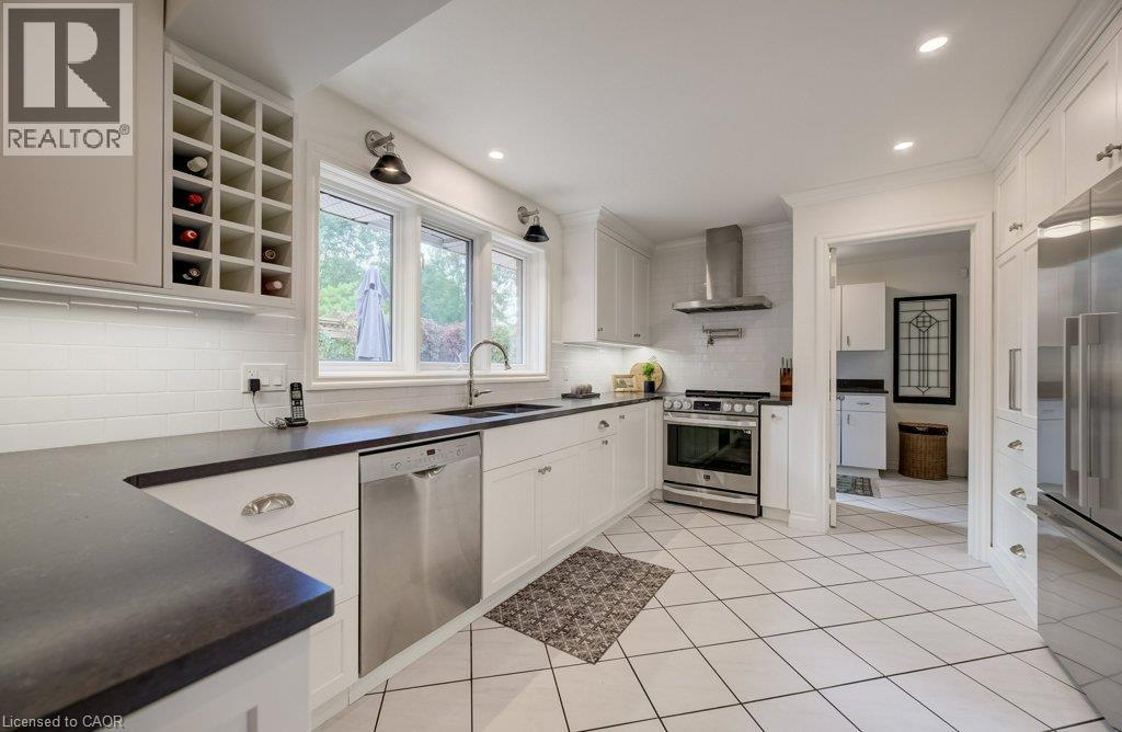 549 Clair Creek Boulevard, Waterloo, Ontario  N2T 2B8 - Photo 11 - 40865648