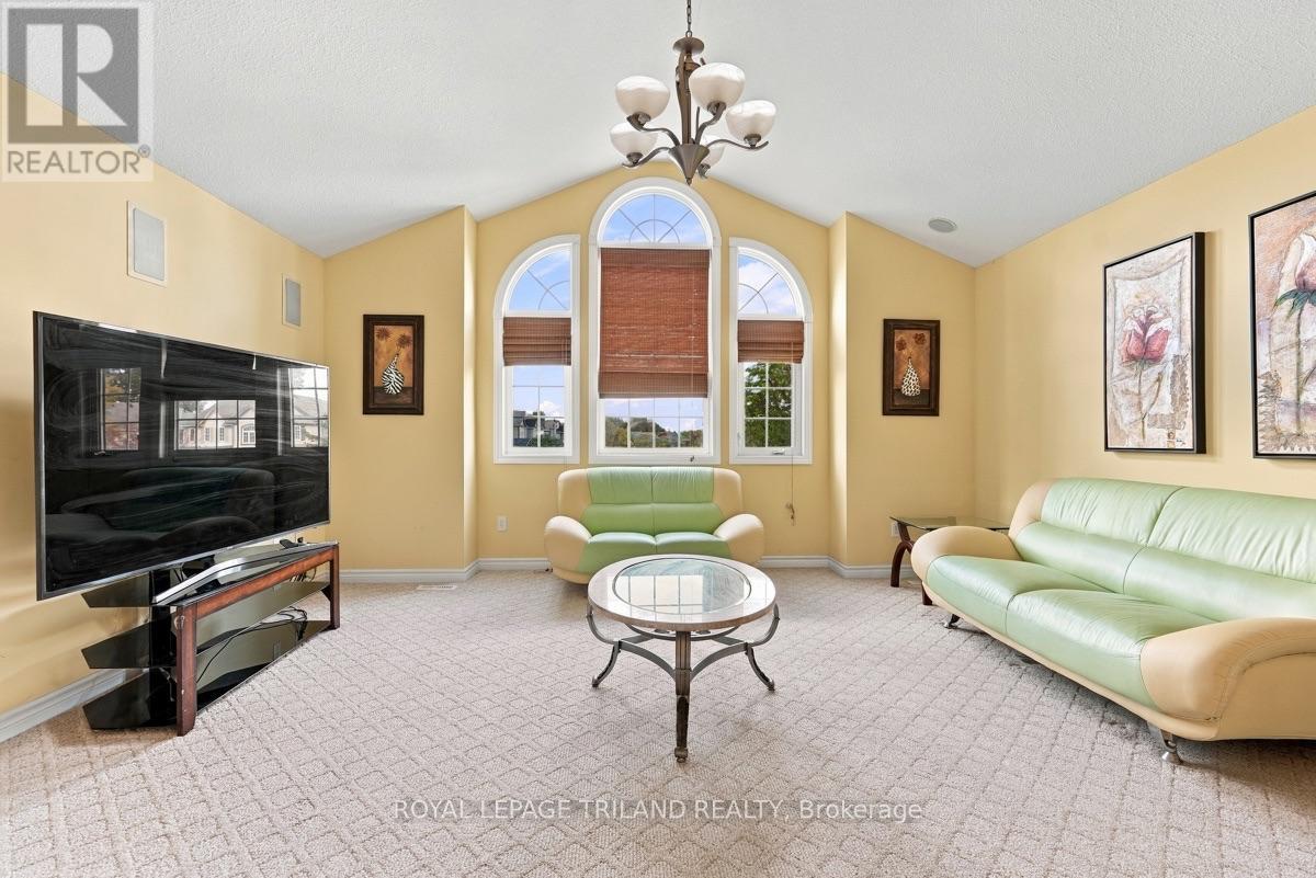 1426 Mickleborough Drive, London North, Ontario  N6G 5R5 - Photo 15 - X13865982