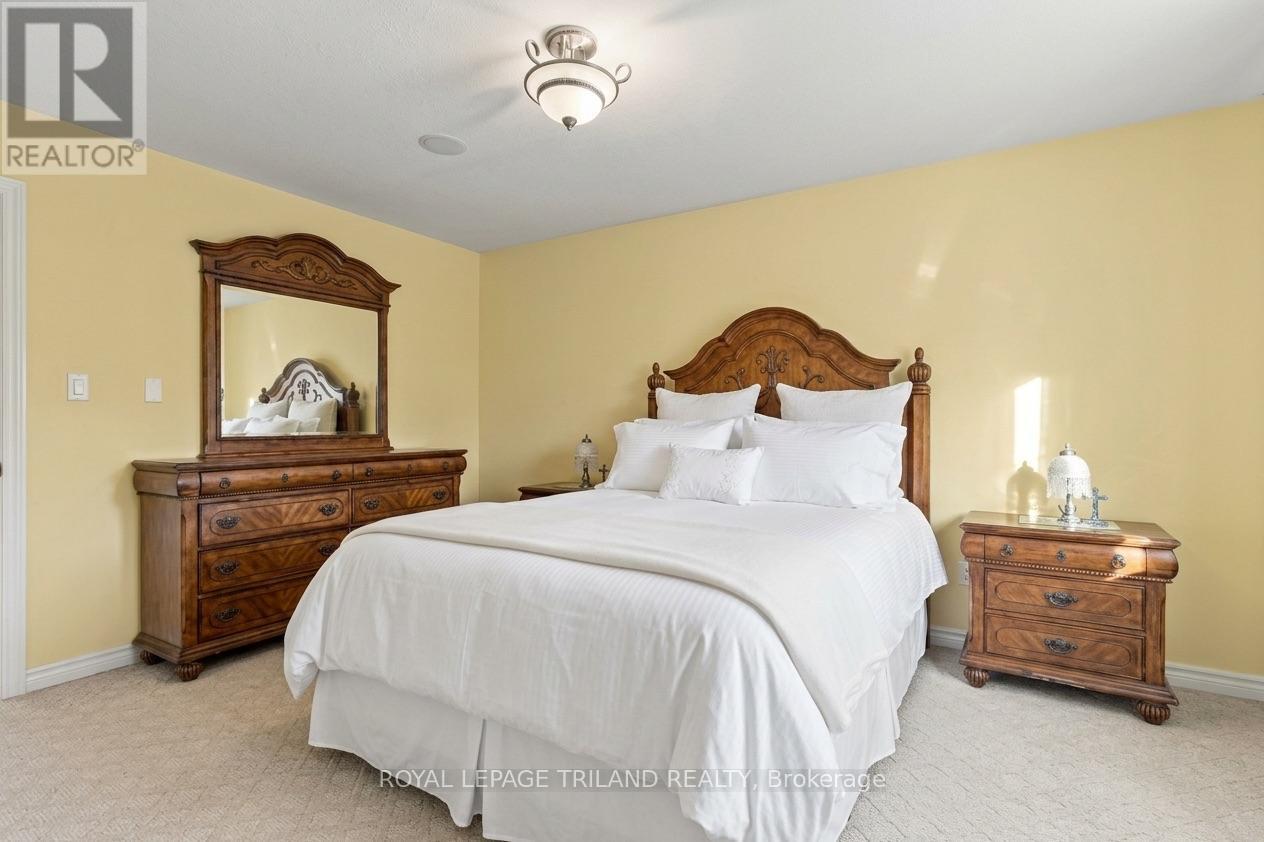 1426 Mickleborough Drive, London North, Ontario  N6G 5R5 - Photo 20 - X13865982