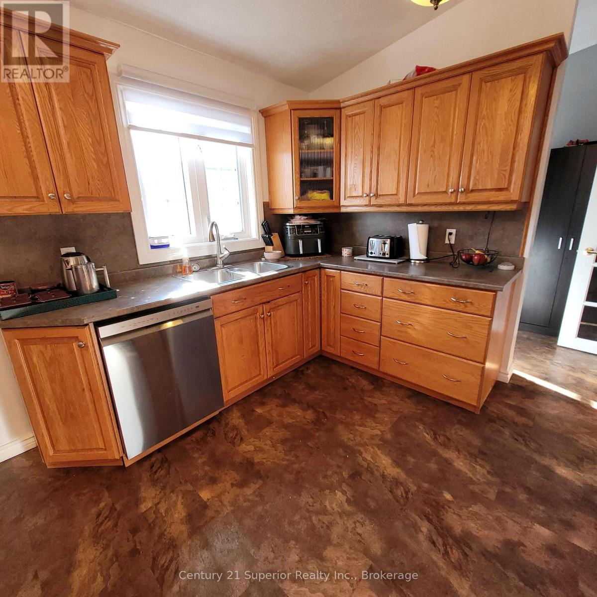 34 Hemlo Drive E, Marathon, Ontario  P0T 2E0 - Photo 8 - X13866036