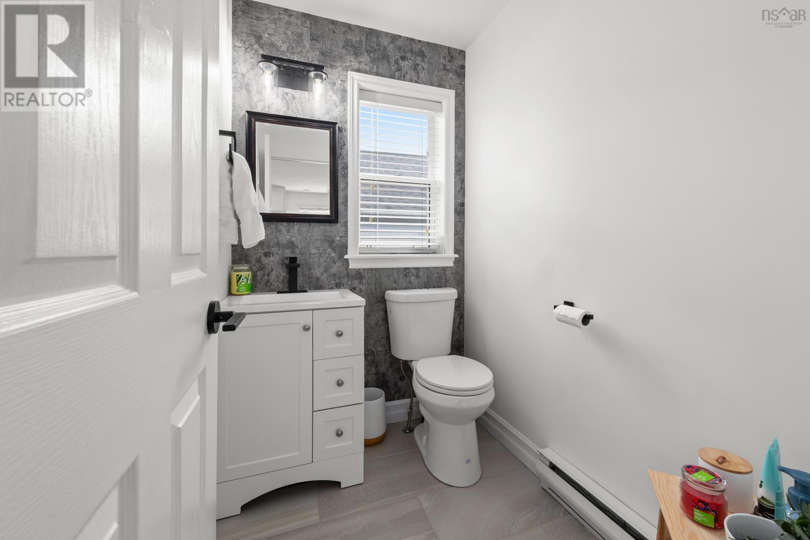 330 Charles Road, Timberlea, Nova Scotia  B3T 1N7 - Photo 12 - 202625227
