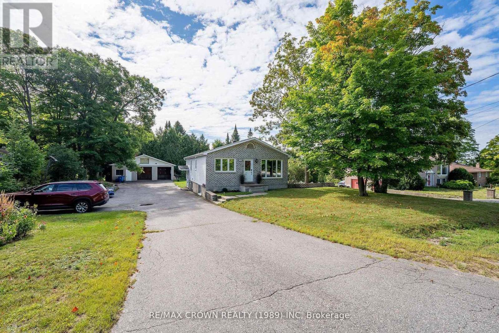 717 Airport Road, North Bay, Ontario  P1C 1A3 - Photo 2 - X13866164