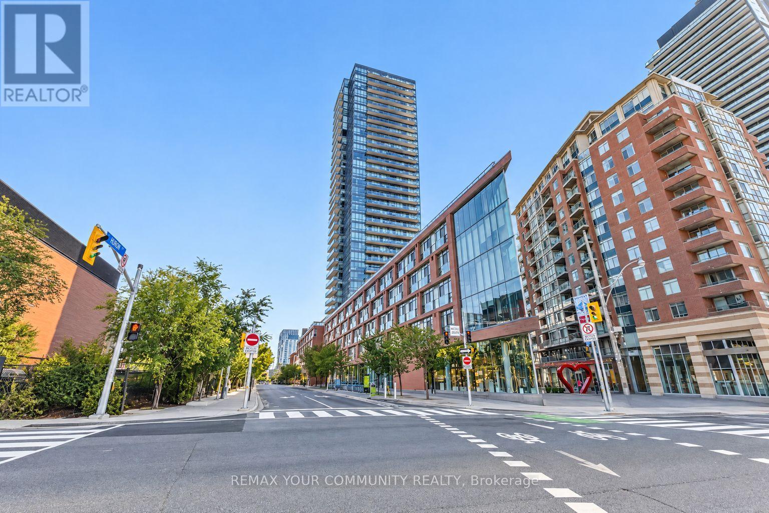 1105 - 33 MILL STREET, Toronto, Ontario