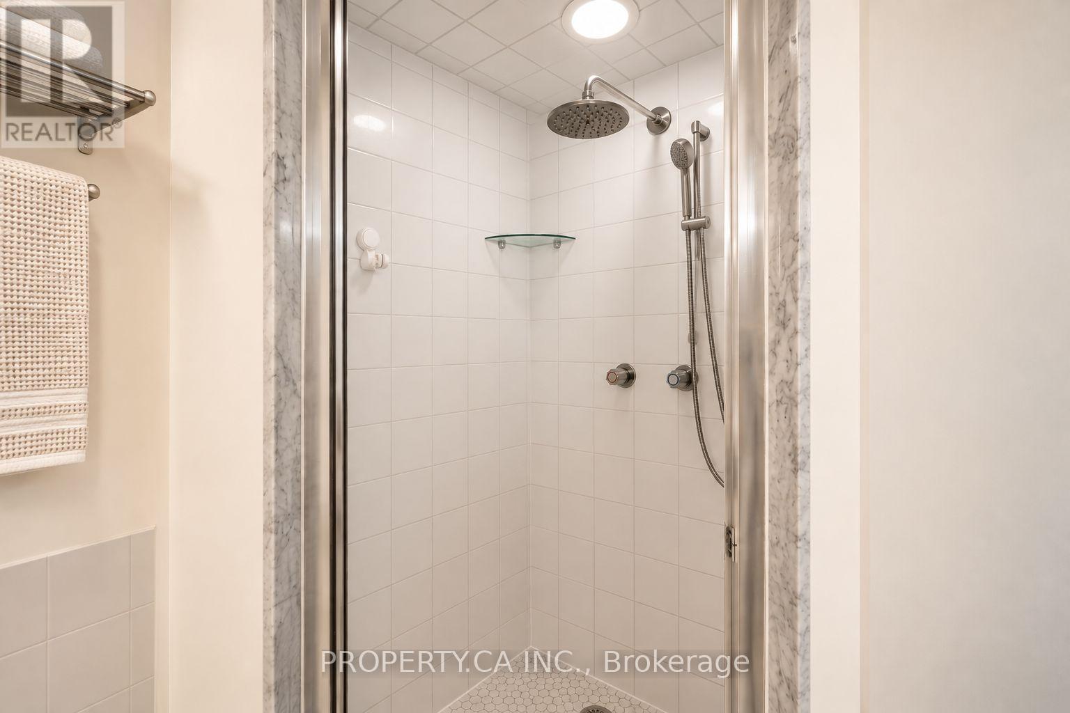 1001 - 25 Maitland Street W, Toronto, Ontario  M4Y 2W1 - Photo 15 - C13866032