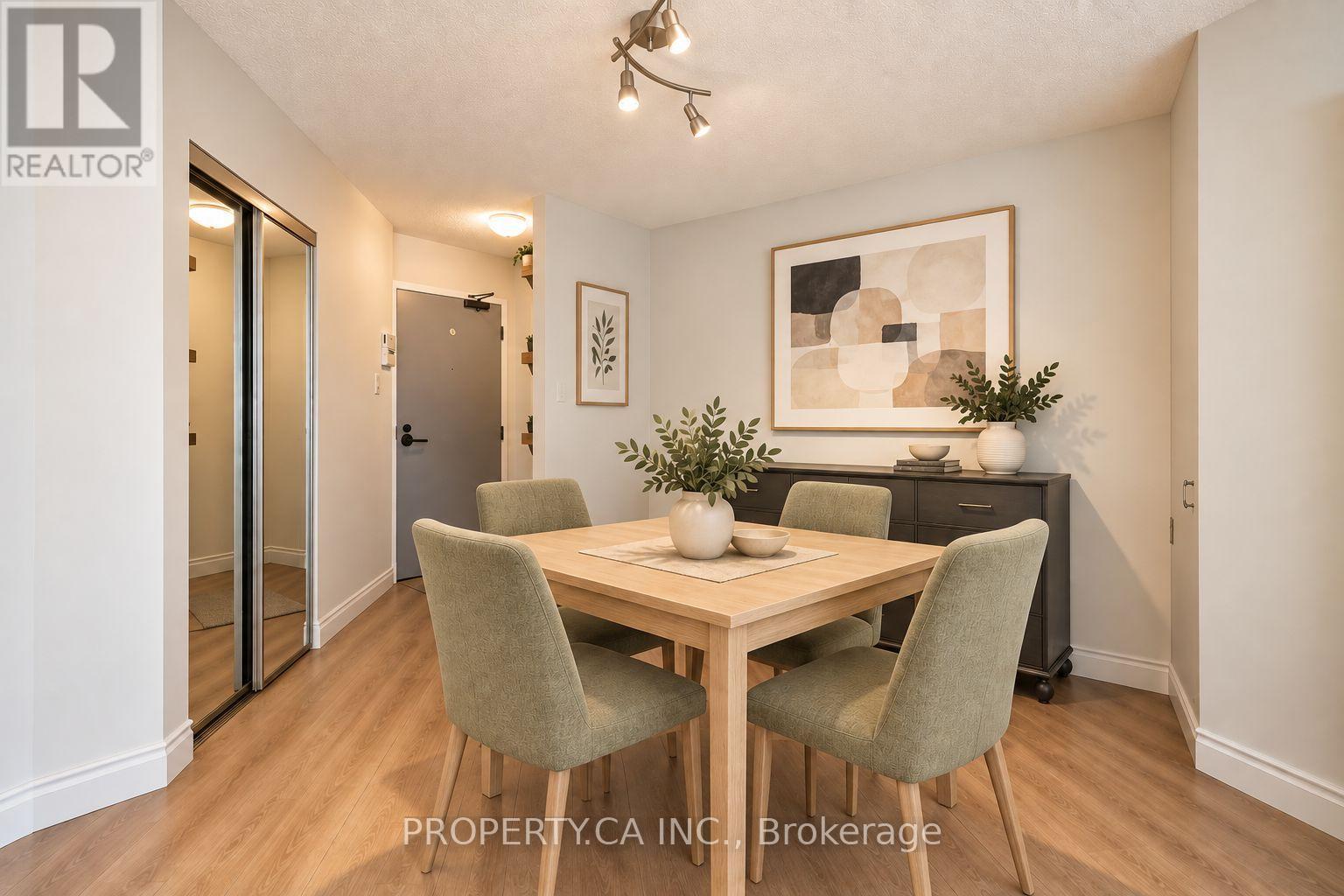 1001 - 25 Maitland Street W, Toronto, Ontario  M4Y 2W1 - Photo 9 - C13866032