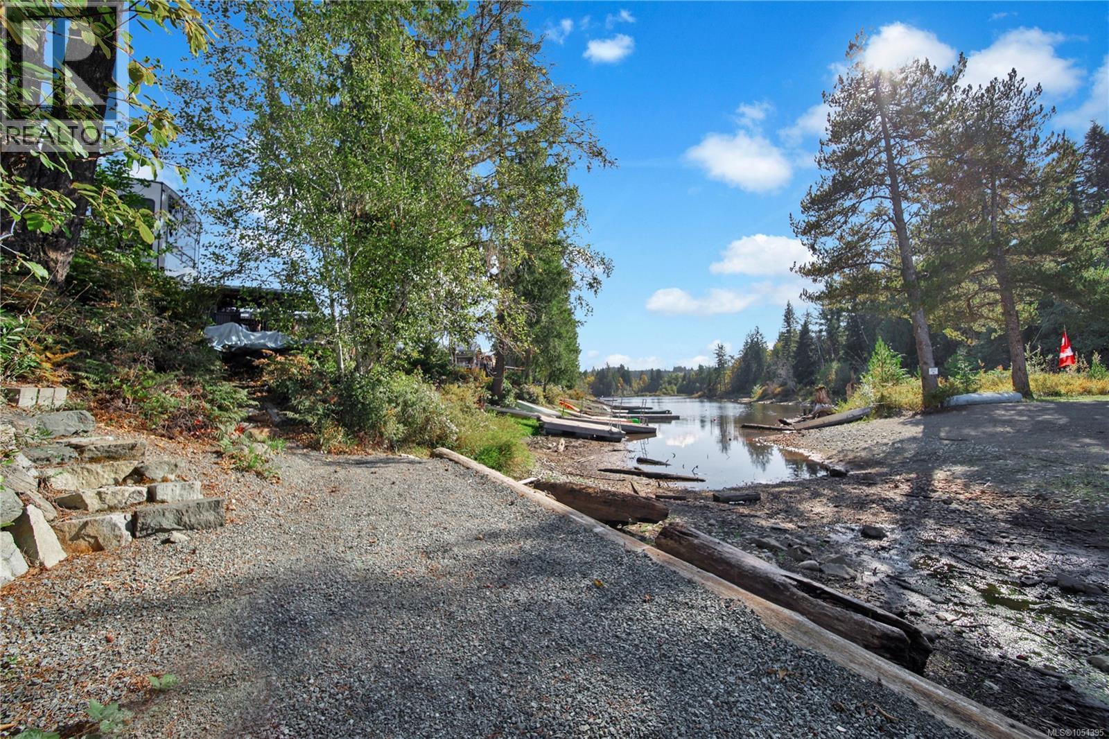 25 10750 Central Lake Rd