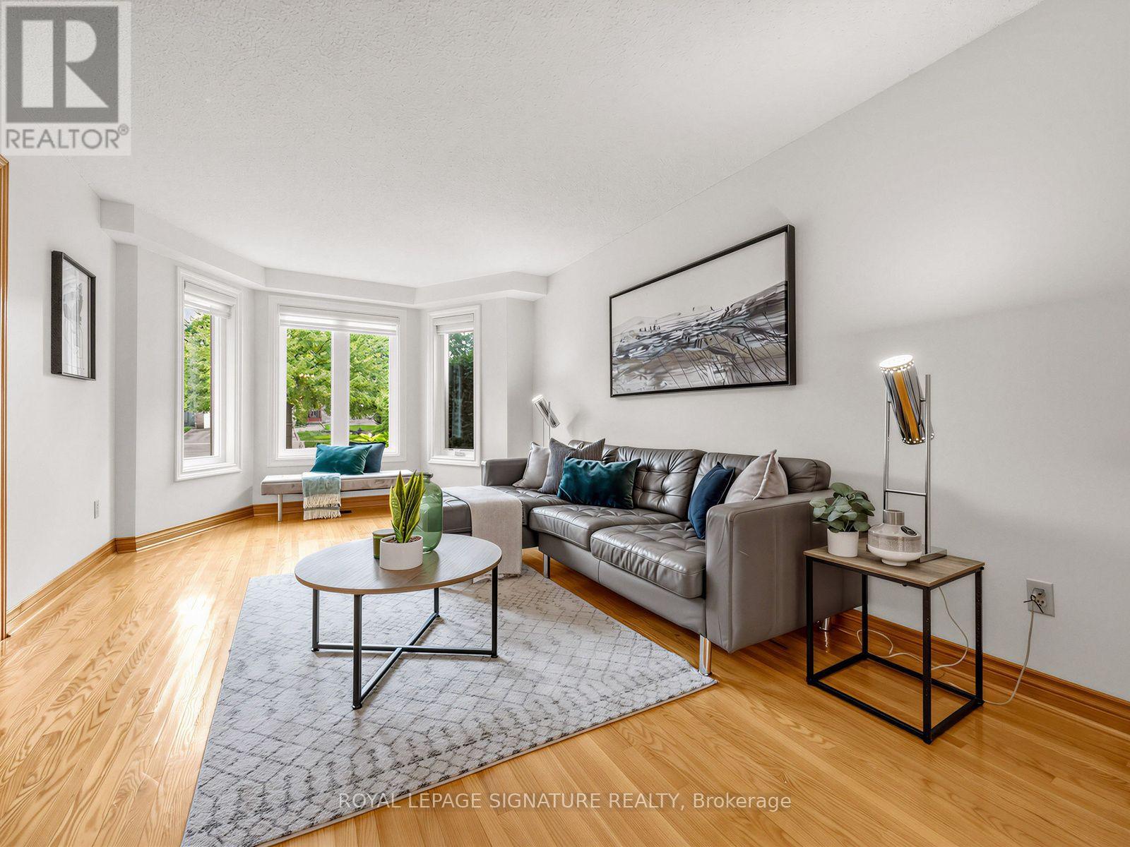30 Invermarge Drive, Toronto, Ontario  M1C 3M4 - Photo 7 - E13865856