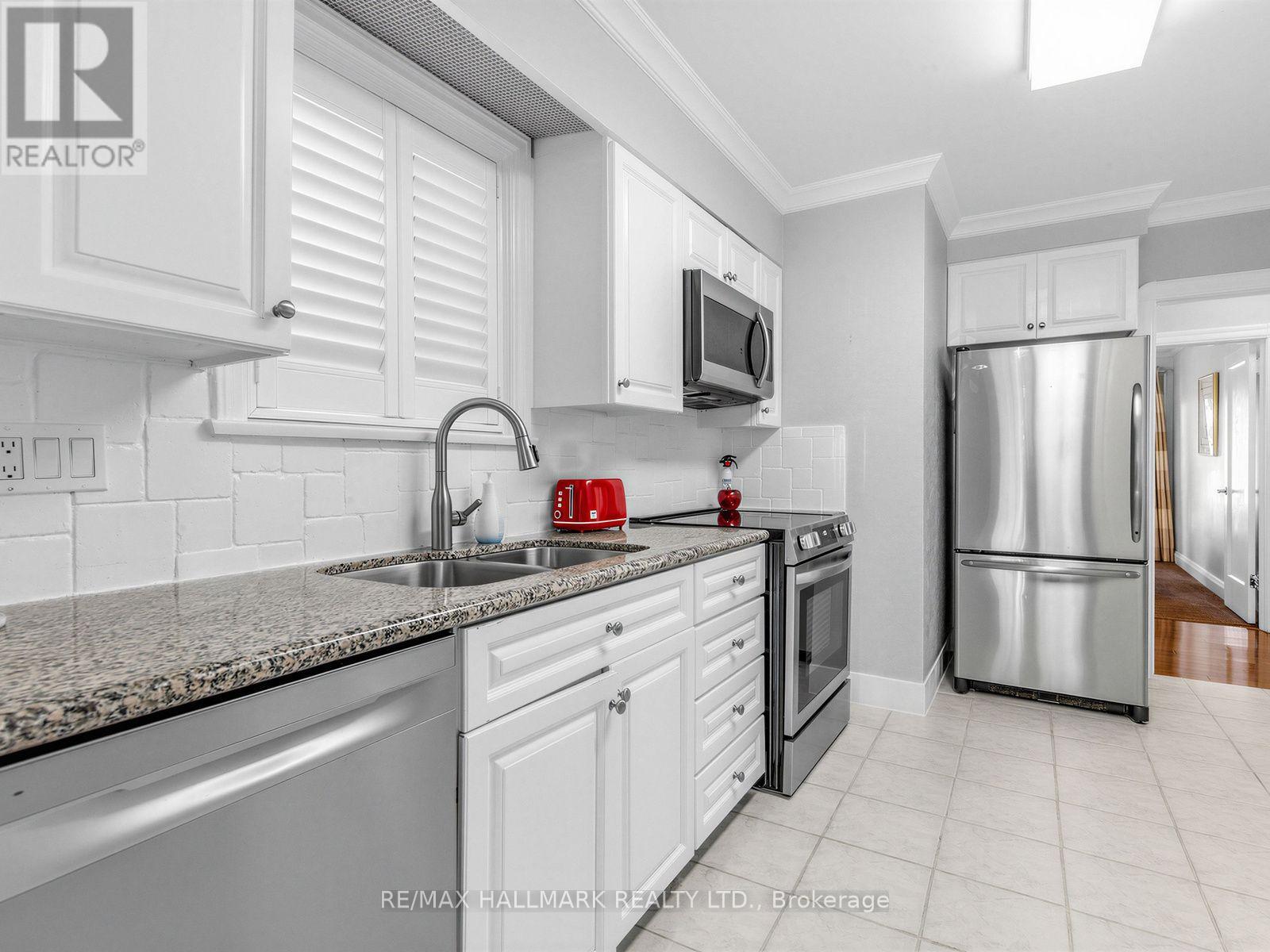 224 O' Connor Drive, Toronto, Ontario  M4J 2T4 - Photo 12 - E13865986