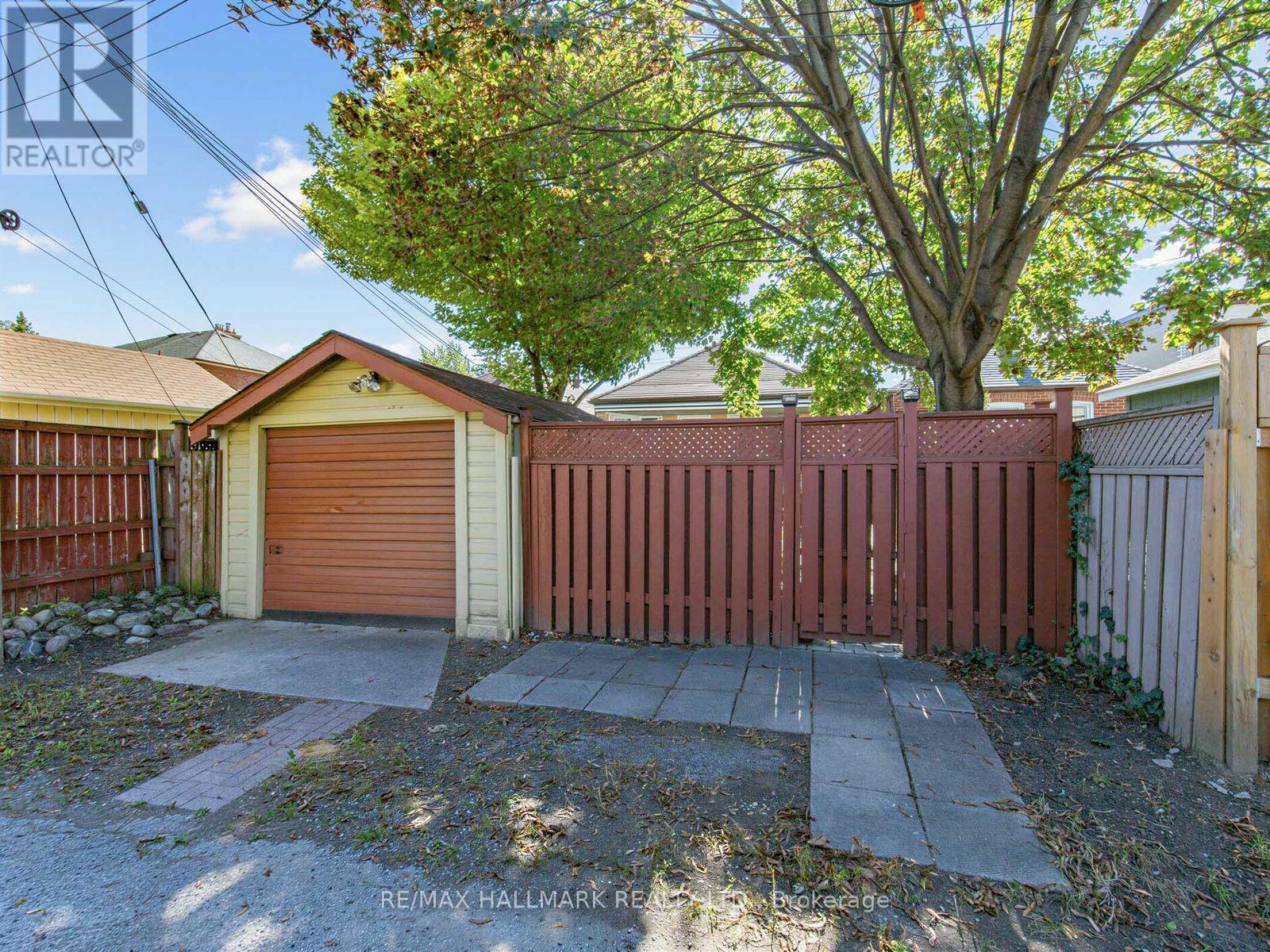 224 O' Connor Drive, Toronto, Ontario  M4J 2T4 - Photo 31 - E13865986