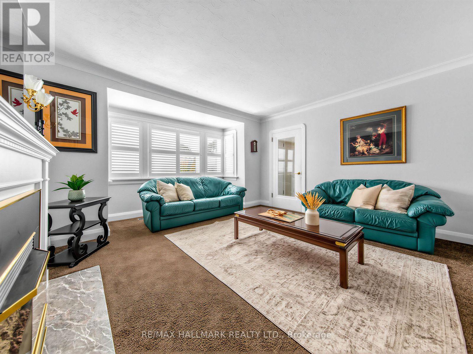 224 O' Connor Drive, Toronto, Ontario  M4J 2T4 - Photo 4 - E13865986