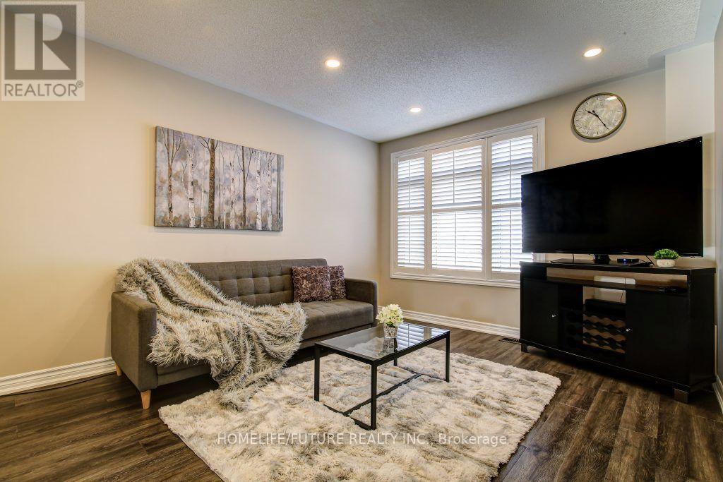 26 Streathern Way, Clarington, Ontario  L1C 0S4 - Photo 3 - E13865998