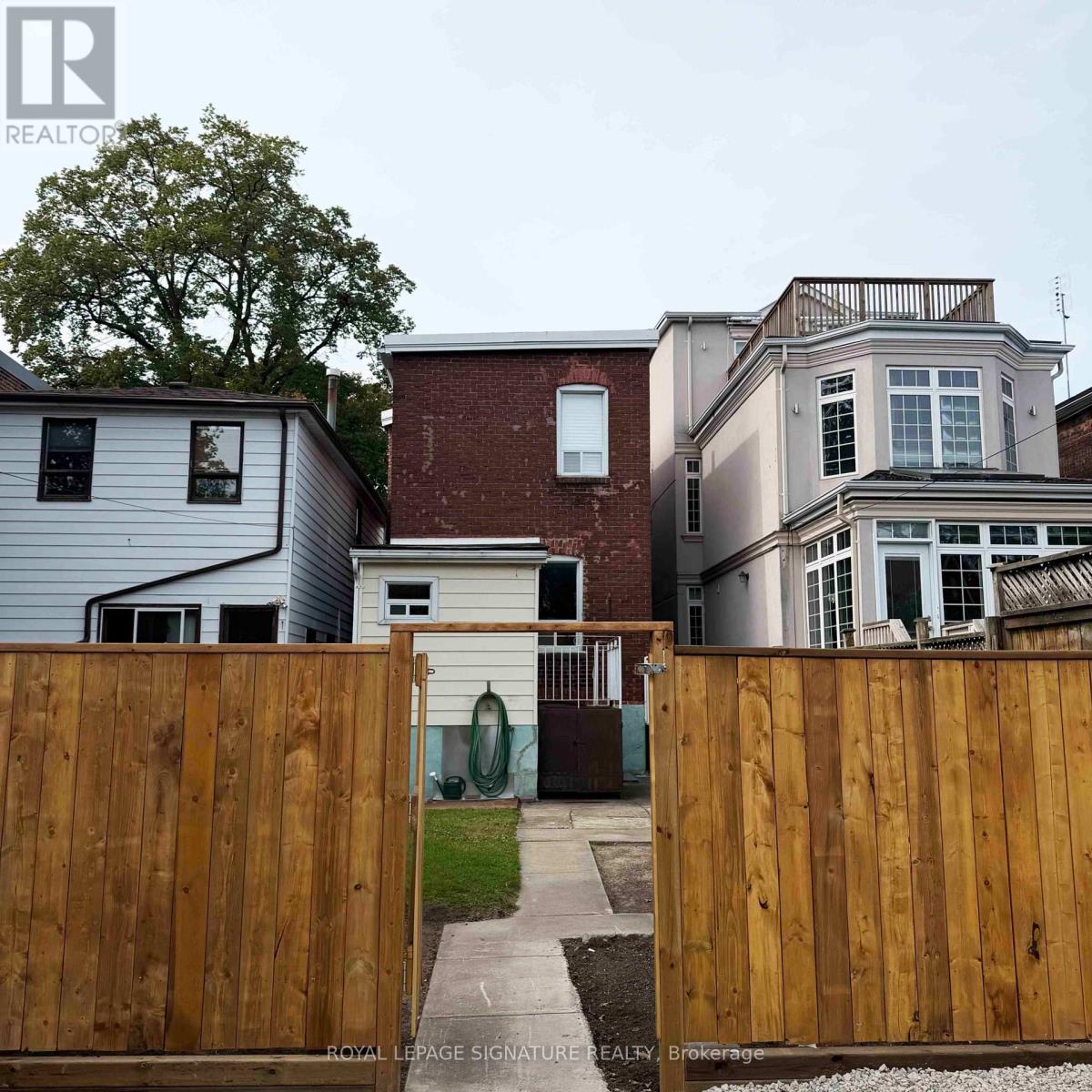 45 Eaton Avenue, Toronto, Ontario  M4J 2Z4 - Photo 4 - E13866114