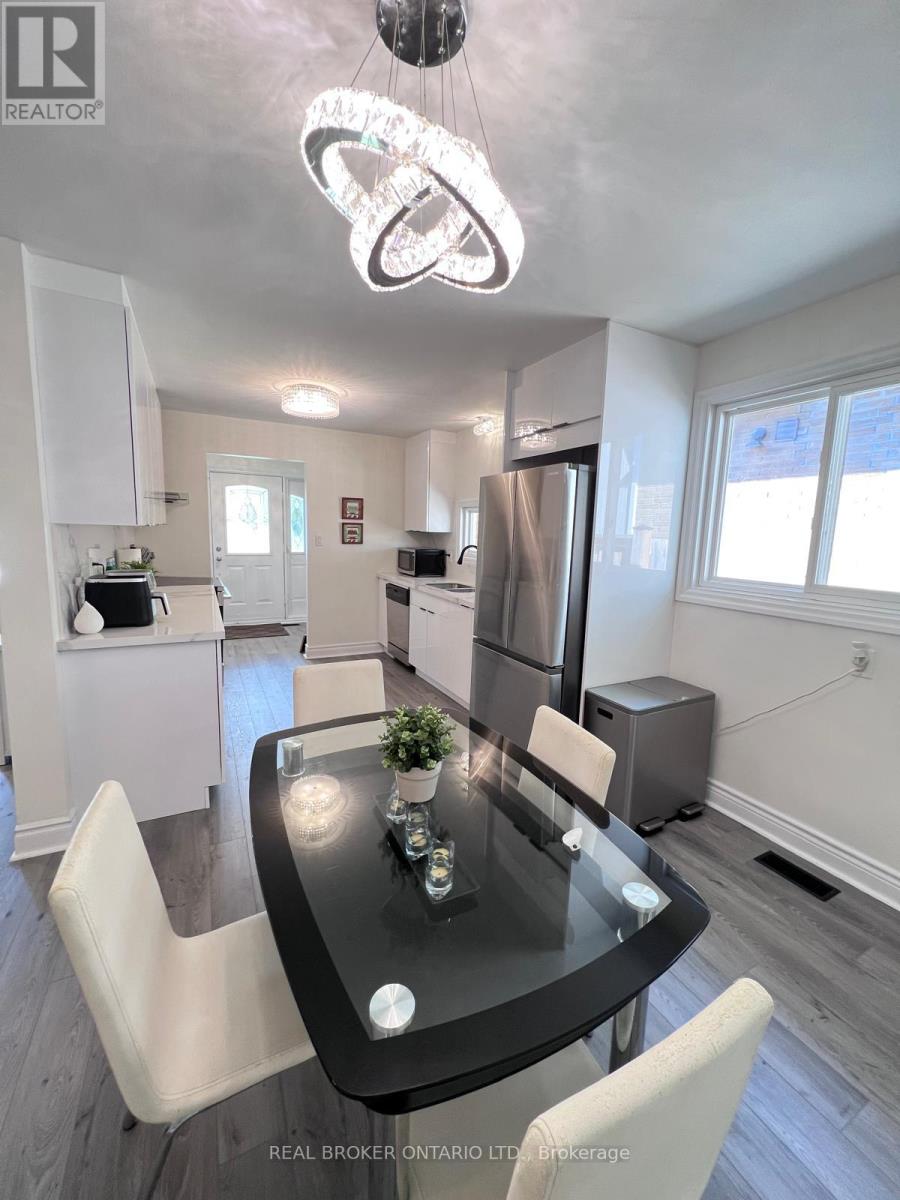 105 Fred Varley Drive, Markham, Ontario  L3R 1S9 - Photo 5 - N13866174