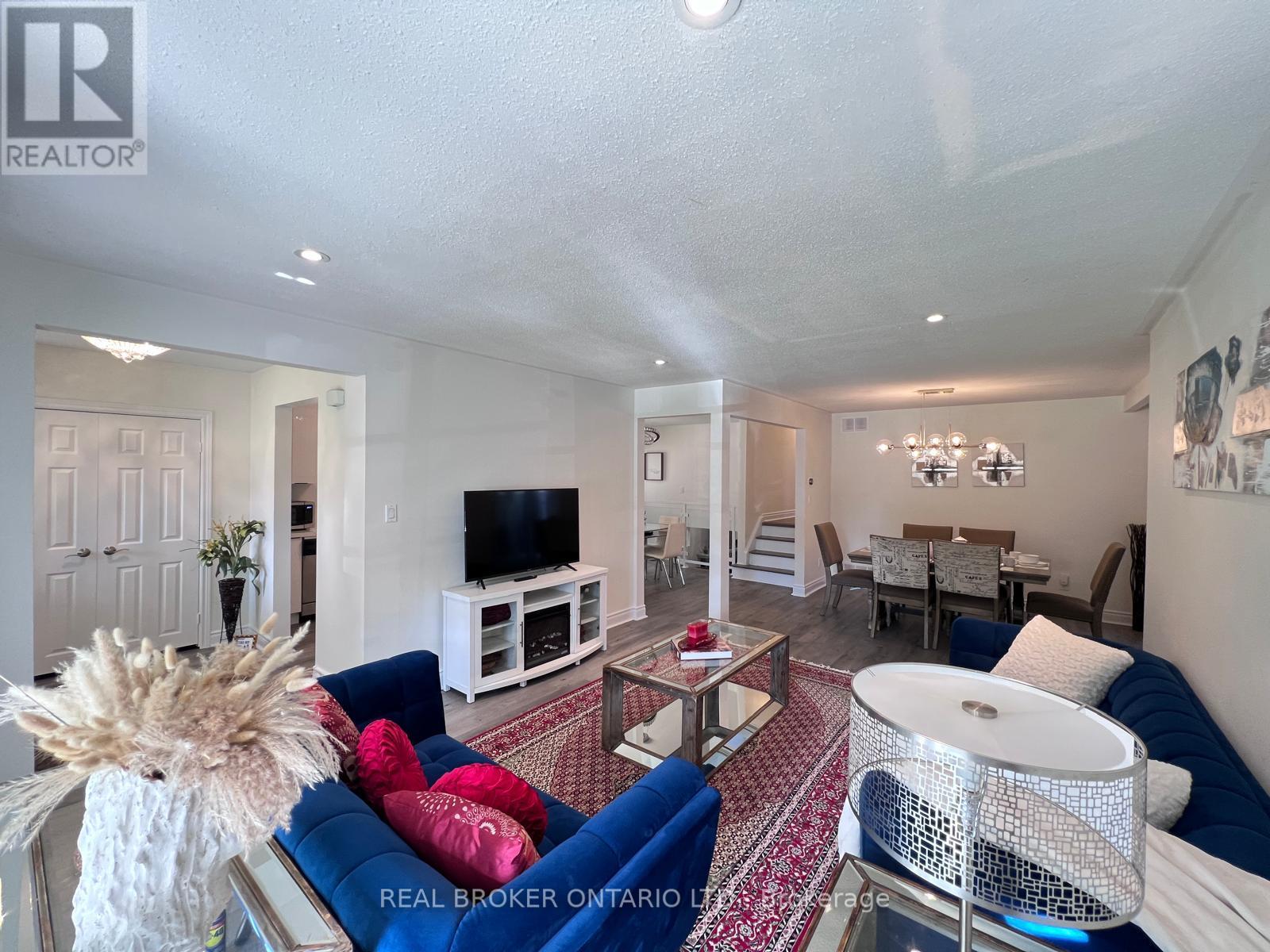 105 Fred Varley Drive, Markham, Ontario  L3R 1S9 - Photo 6 - N13866174