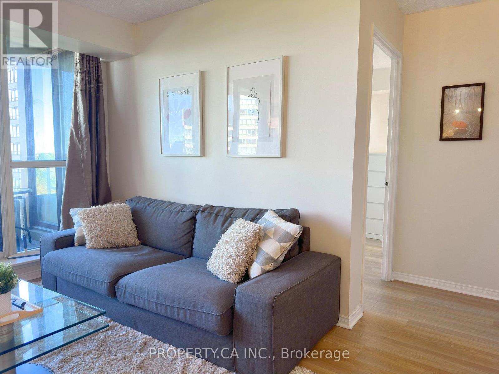 701 - 91 Townsgate Drive, Vaughan (Crestwood-Springfarm-Yorkhill), Ontario  L4J 8E8 - Photo 4 - N13866214