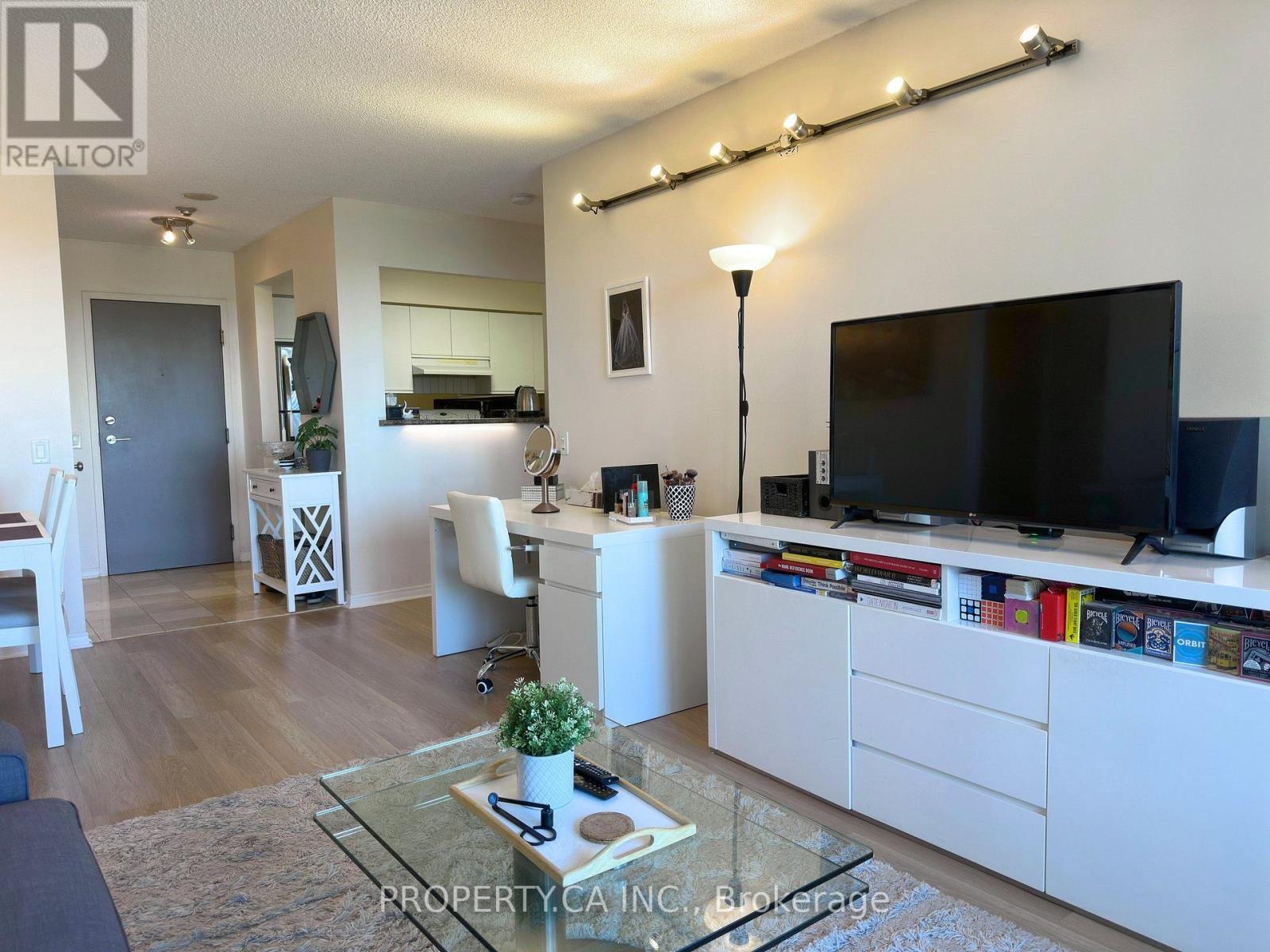 701 - 91 Townsgate Drive, Vaughan (Crestwood-Springfarm-Yorkhill), Ontario  L4J 8E8 - Photo 7 - N13866214