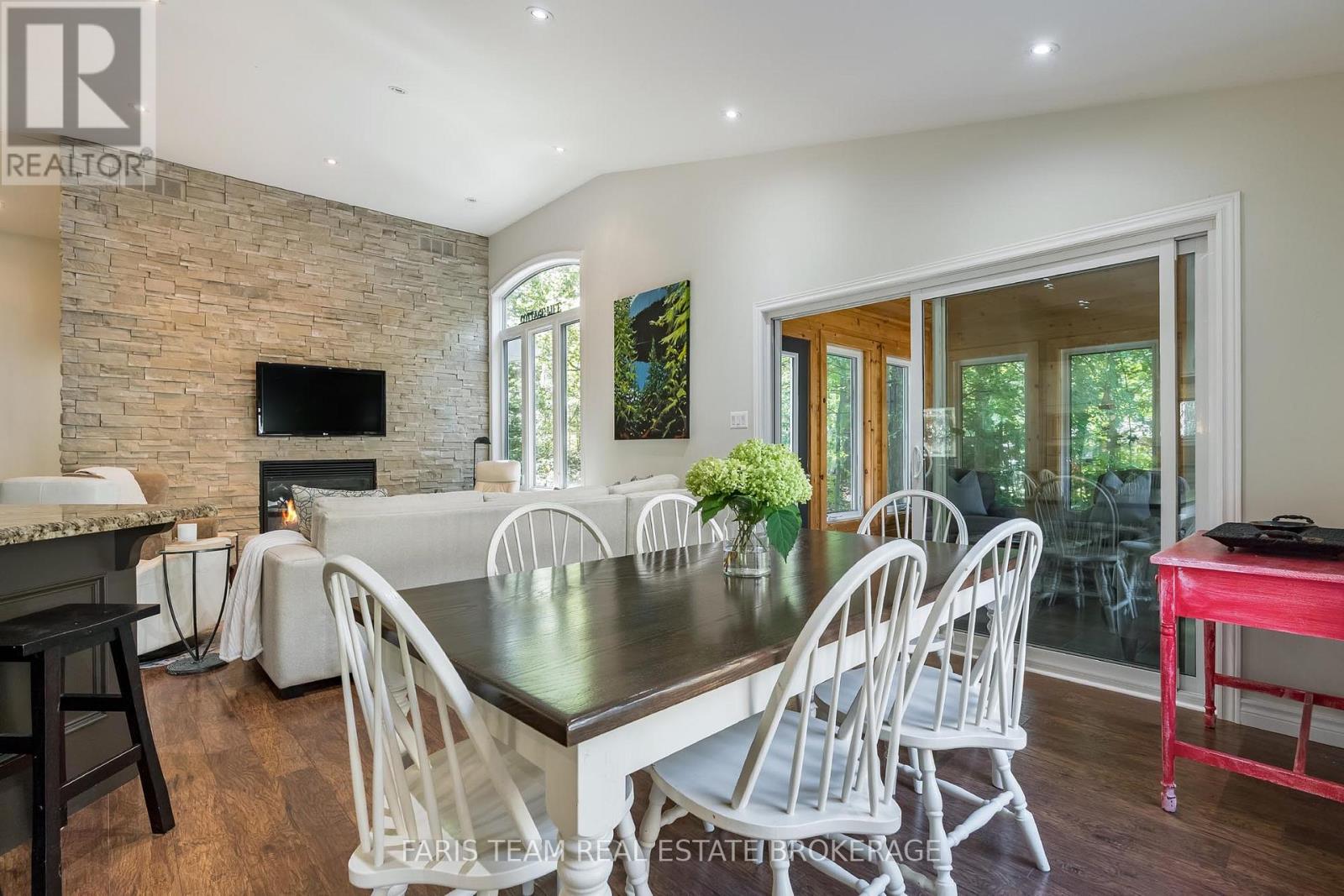 15 Rosemary Road, Tiny, Ontario  L0L 2T0 - Photo 11 - S13866106