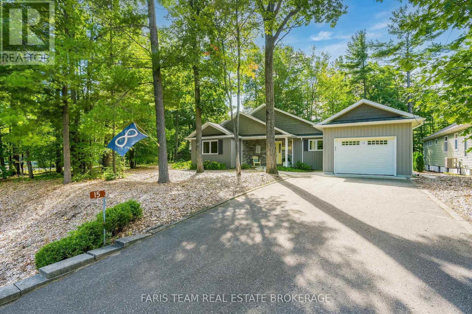 15 Rosemary Road, Tiny, Ontario  L0L 2T0 - Photo 2 - S13866106