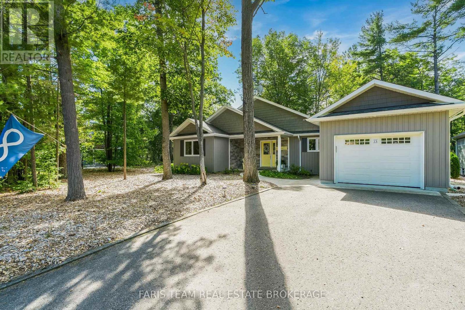 15 Rosemary Road, Tiny, Ontario  L0L 2T0 - Photo 3 - S13866106