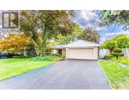 22 HEATHVIEW AVENUE, Toronto, Ontario