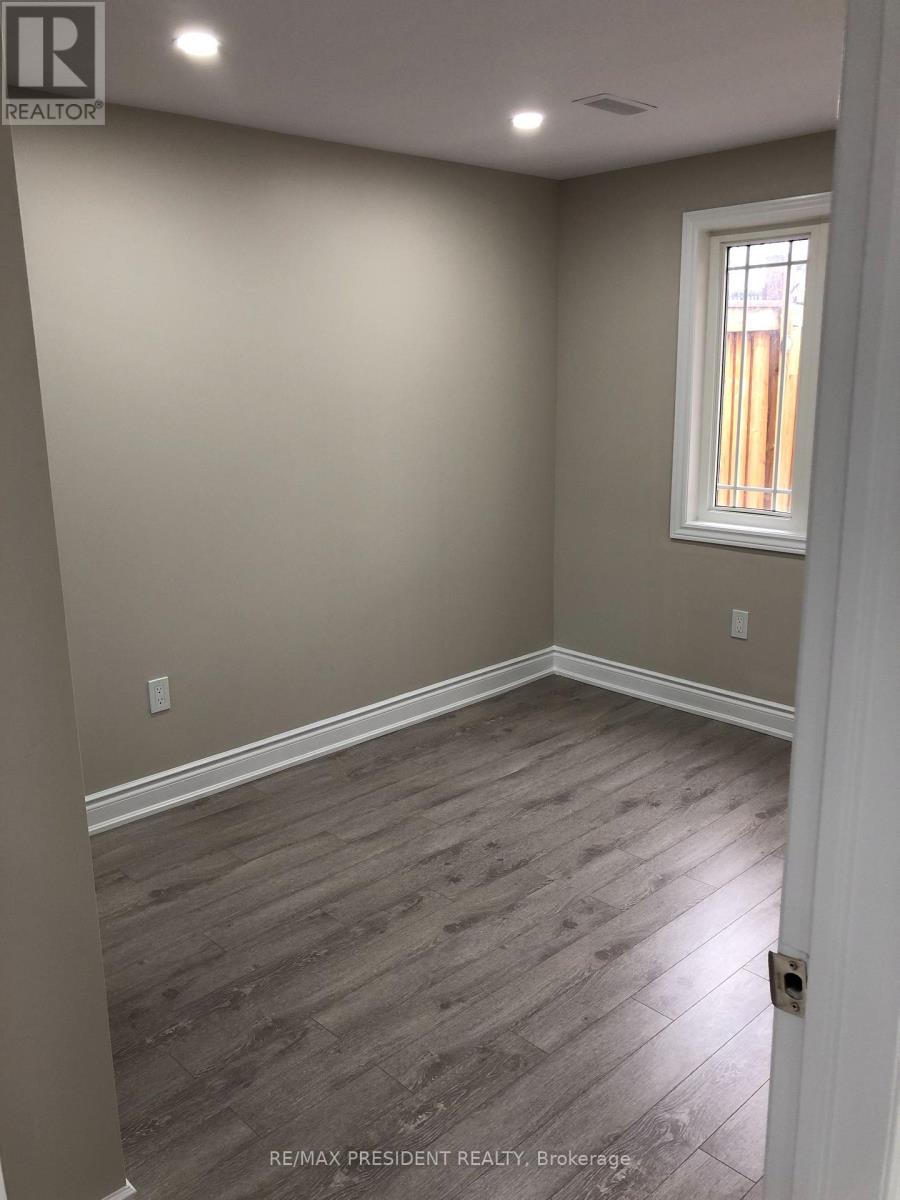 76 Saint Grace Court, Brampton (Bram East), Ontario  L6P 3B9 - Photo 3 - W13866096