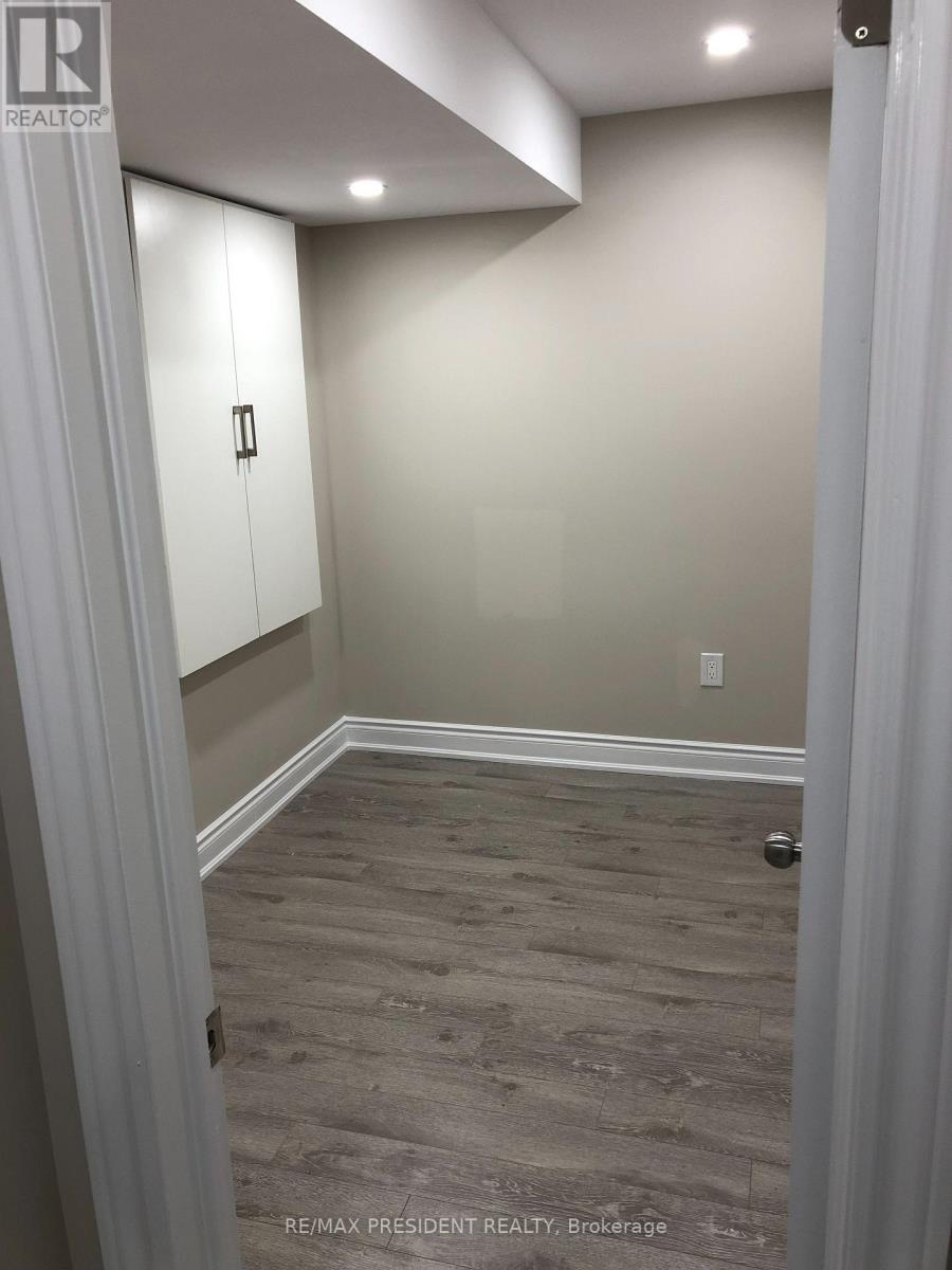 76 Saint Grace Court, Brampton (Bram East), Ontario  L6P 3B9 - Photo 8 - W13866096