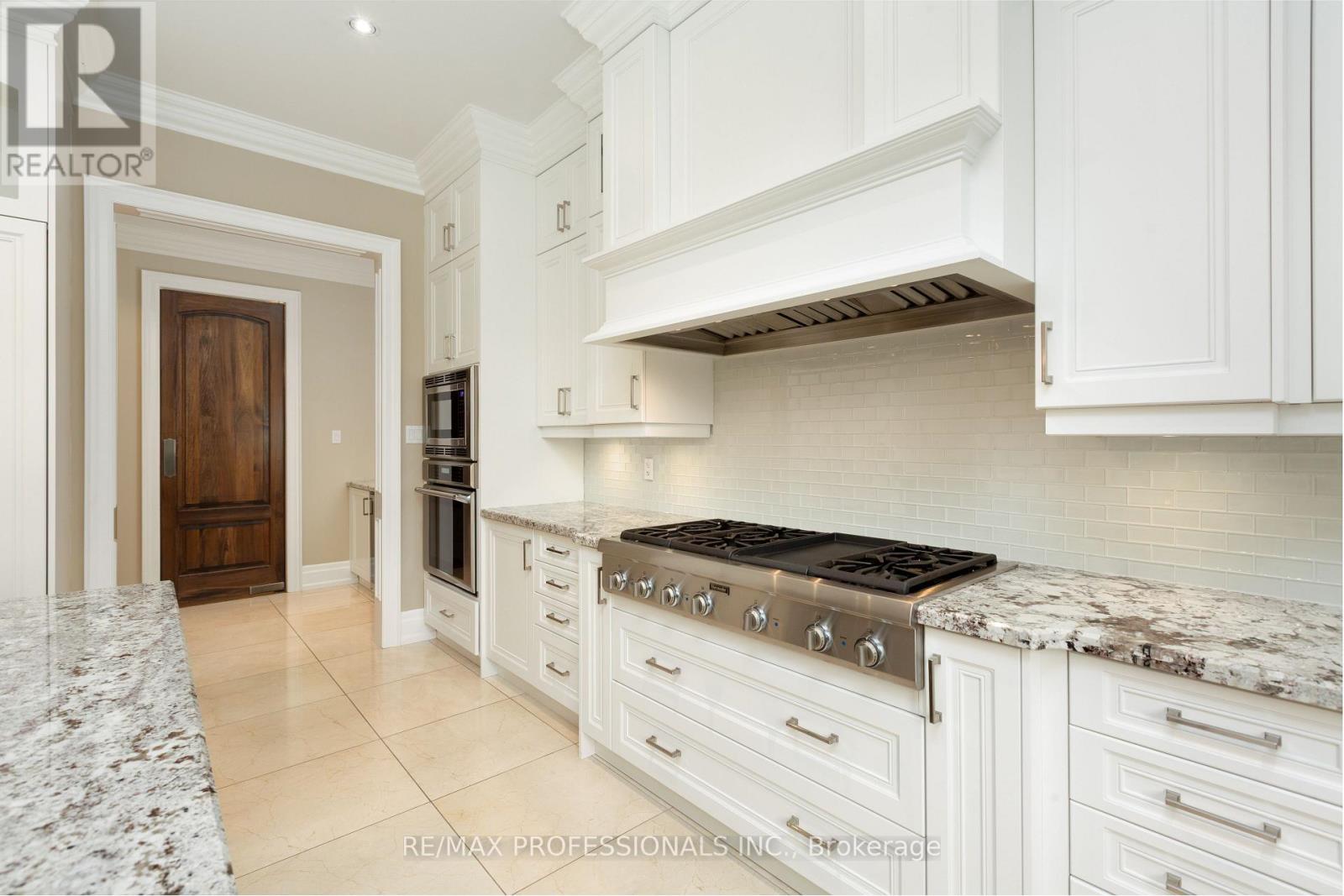 191 Edenbridge Drive, Toronto, Ontario  M9A 3G7 - Photo 10 - W13866104