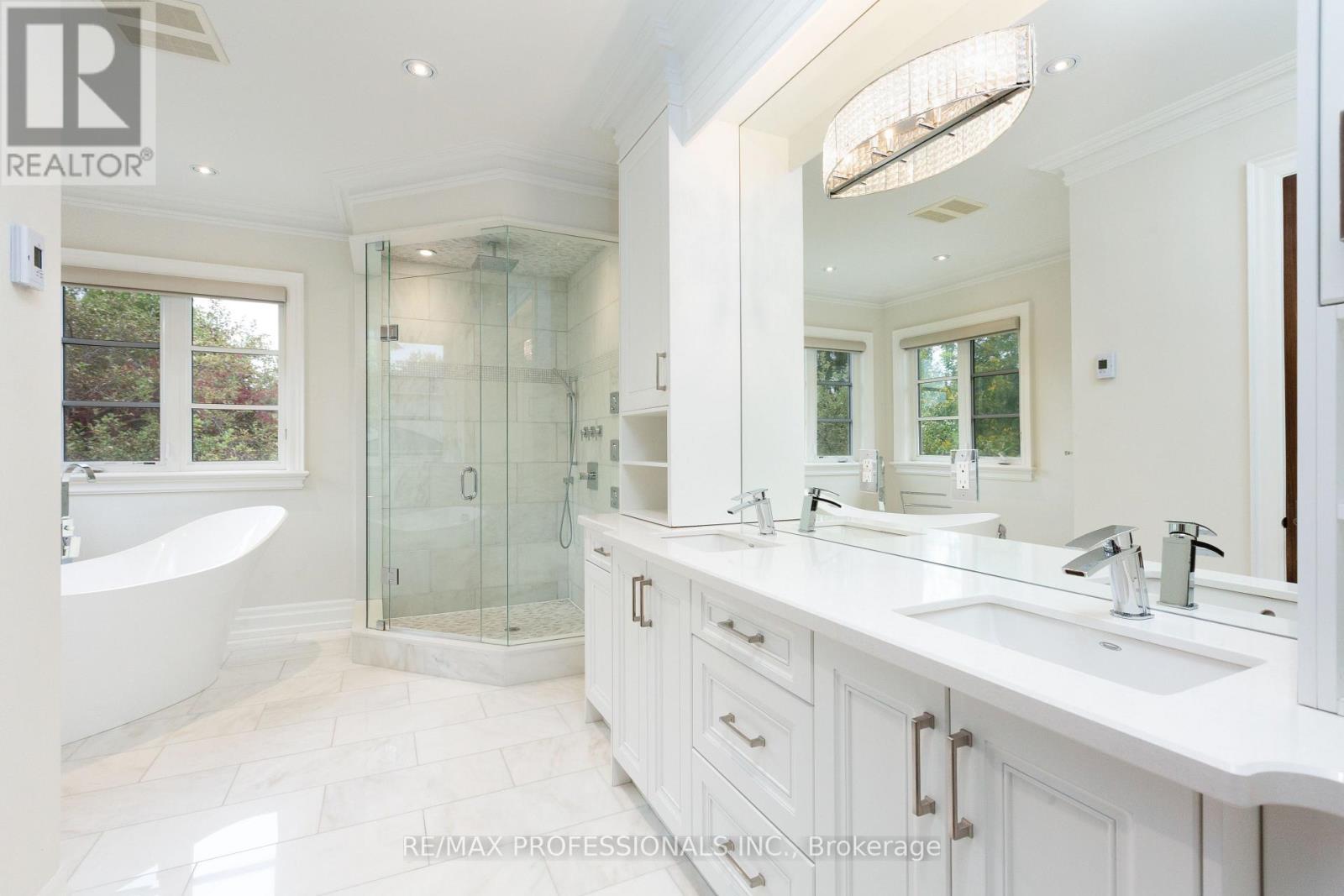 191 Edenbridge Drive, Toronto, Ontario  M9A 3G7 - Photo 25 - W13866104