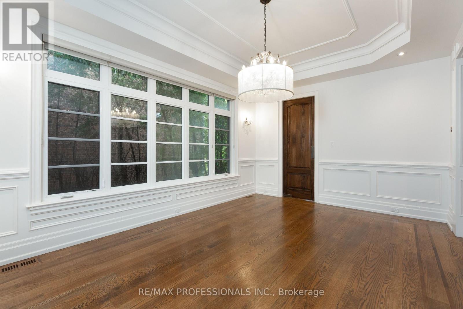 191 Edenbridge Drive, Toronto, Ontario  M9A 3G7 - Photo 8 - W13866104