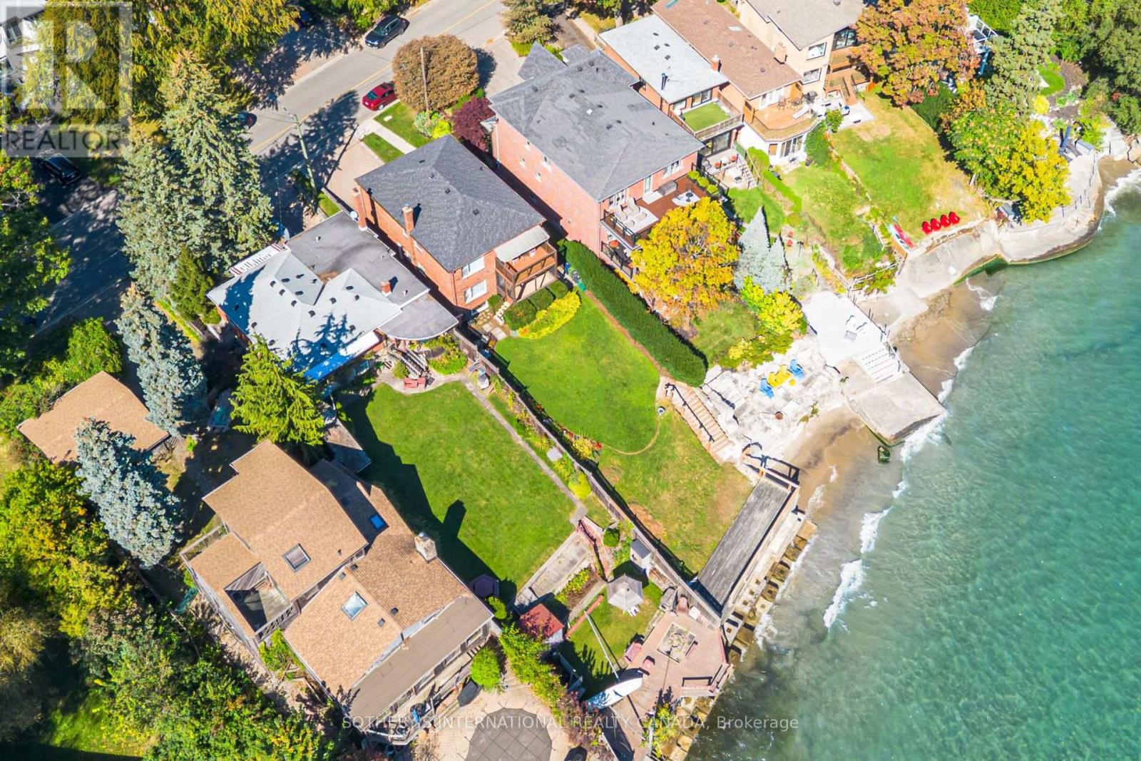 407 LAKE PROMENADE, Toronto, Ontario