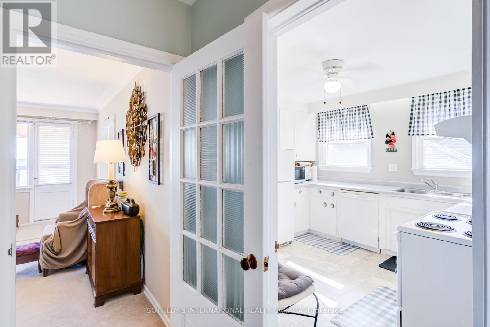 407 Lake Promenade, Toronto, Ontario  M8W 1C3 - Photo 11 - W13866124