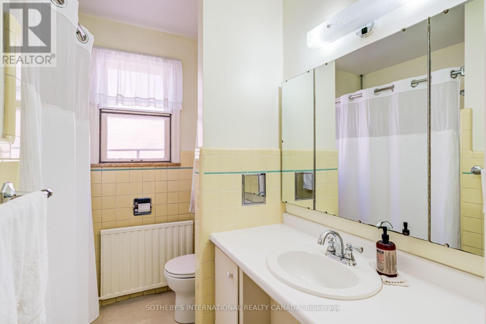 407 Lake Promenade, Toronto, Ontario  M8W 1C3 - Photo 19 - W13866124