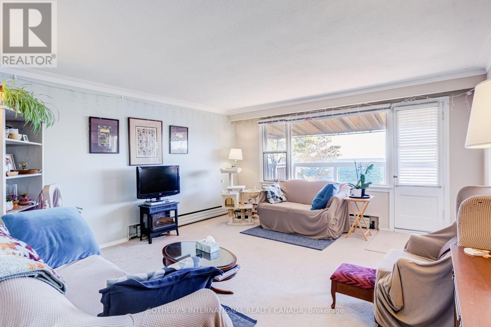 407 Lake Promenade, Toronto, Ontario  M8W 1C3 - Photo 6 - W13866124