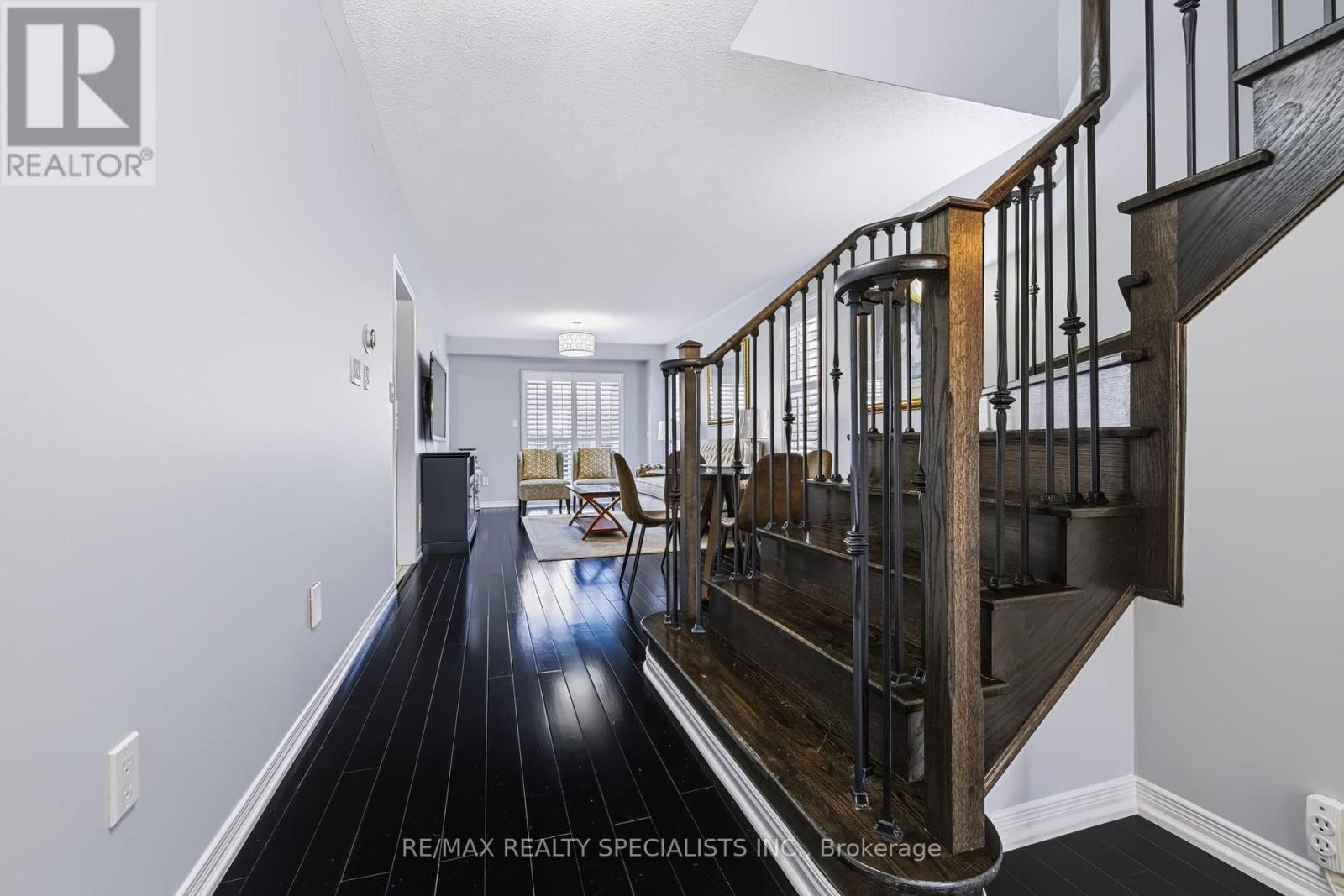 1379 Brandon Terrace, Milton, Ontario  L9T 7R4 - Photo 6 - W13866146