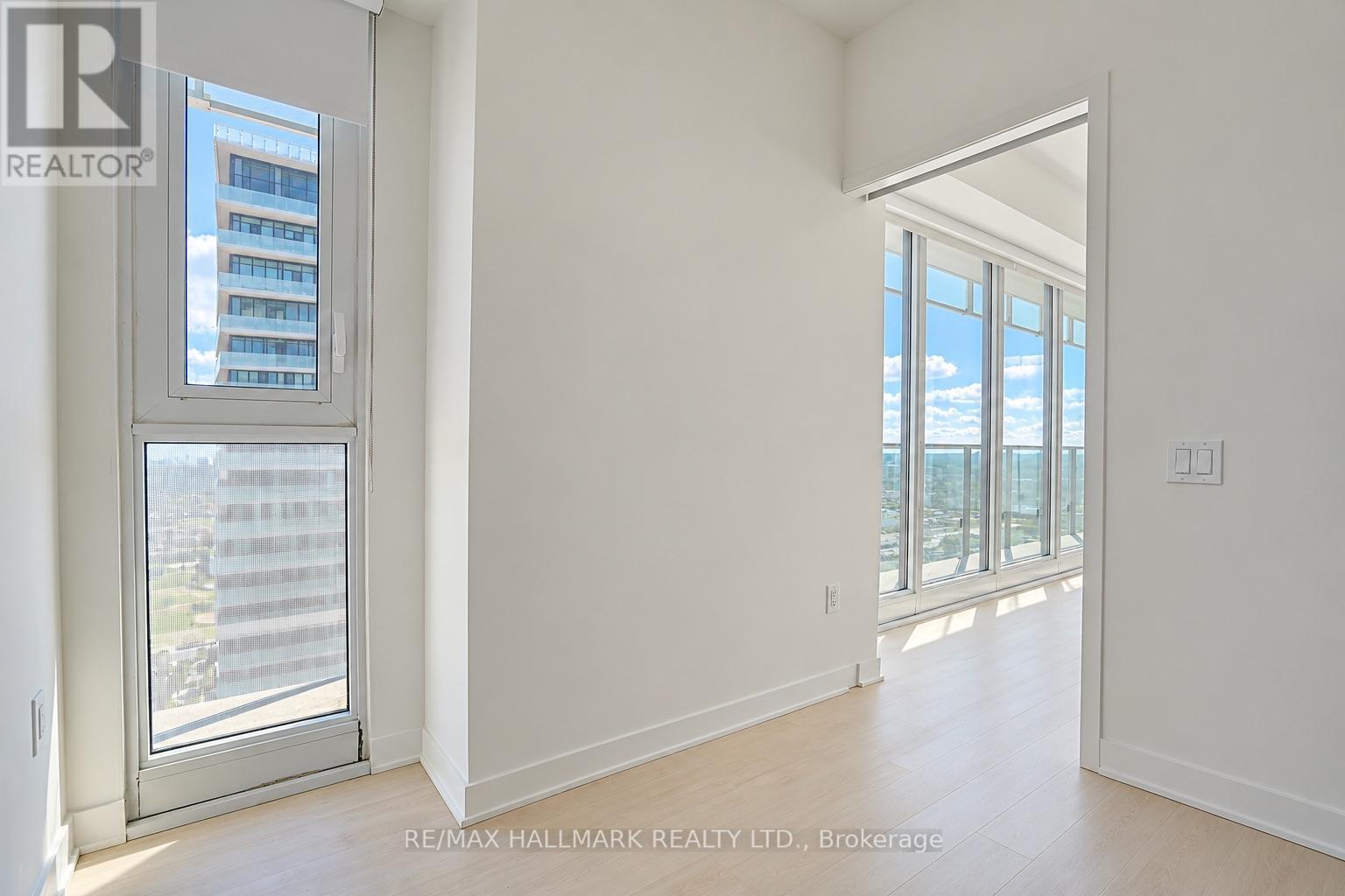 5504 - 3900 Confederation Parkway, Mississauga, Ontario  L5B 0M3 - Photo 17 - W13865382