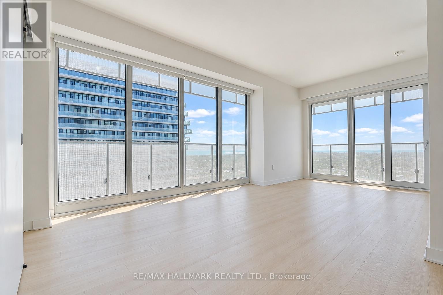 5504 - 3900 Confederation Parkway, Mississauga, Ontario  L5B 0M3 - Photo 4 - W13865382