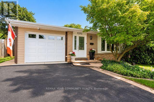 3202 CENTENNIAL DRIVE E, Burlington, Ontario