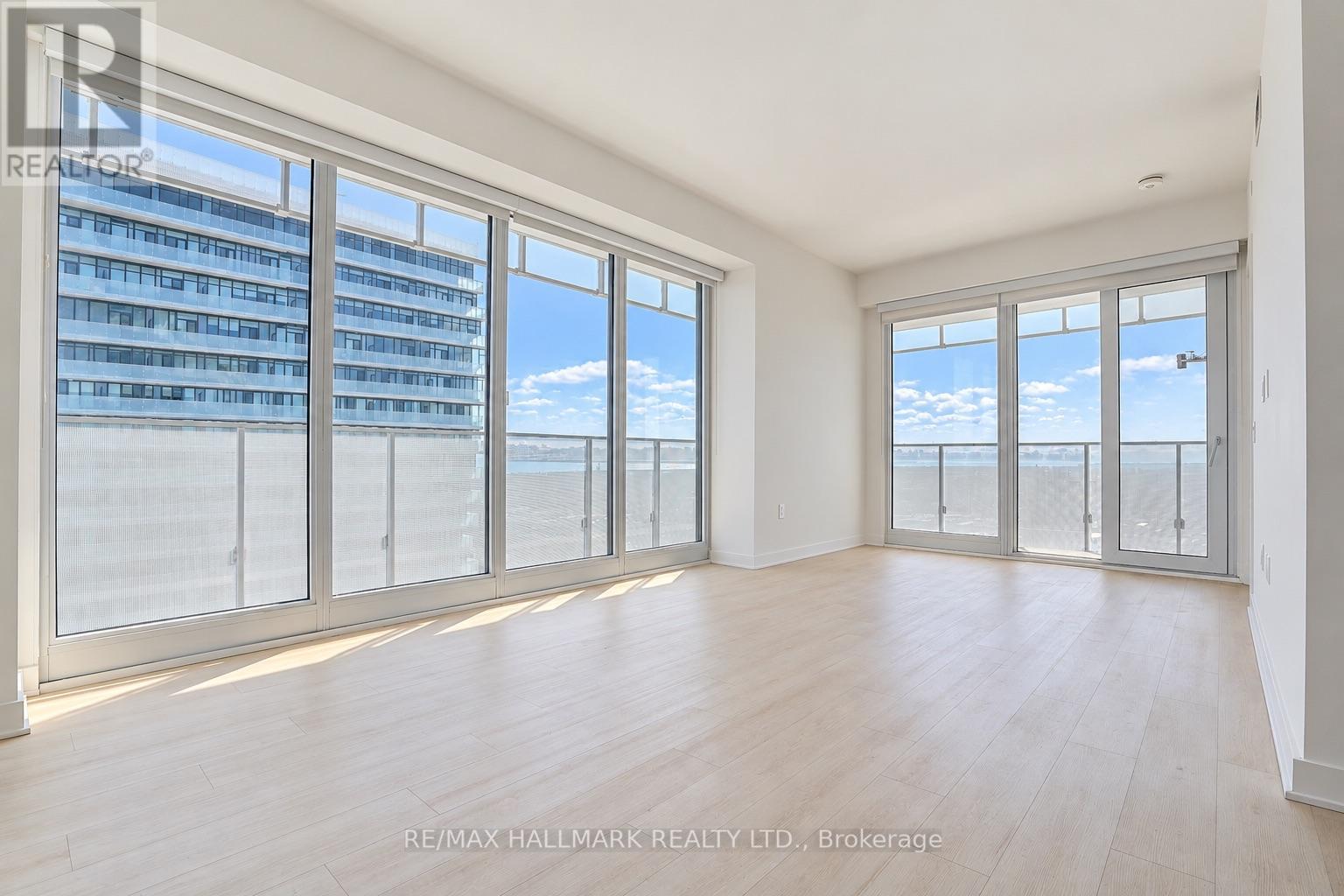 5504 - 3900 Confederation Parkway, Mississauga, Ontario  L5B 0M3 - Photo 5 - W13865382
