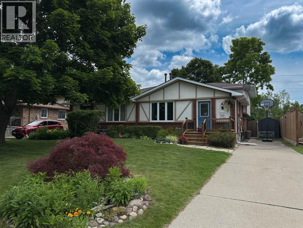 2623 Kaymar Crescent, Sarnia, Ontario  N0N 1C0 - Photo 2 - 26024510