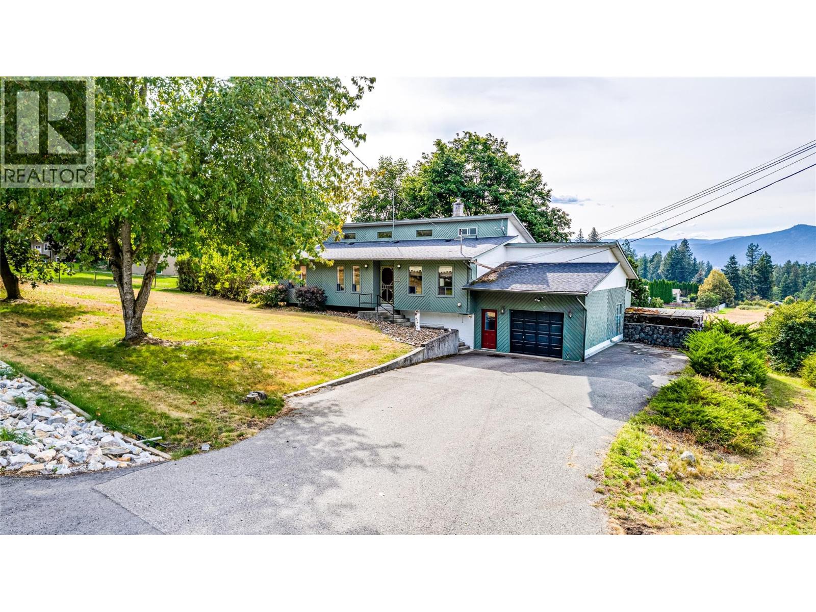 3275 Upper McLeod Road, Spallumcheen, British Columbia