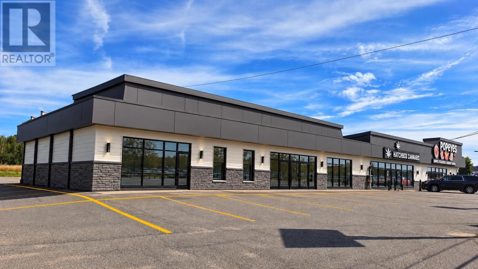 642 Great Northern Rd # B, Sault Ste. Marie, Ontario  P6B 4Z9 - Photo 1 - SM262659
