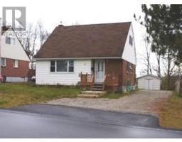 40 Robertson RD, Elliot Lake, Ontario