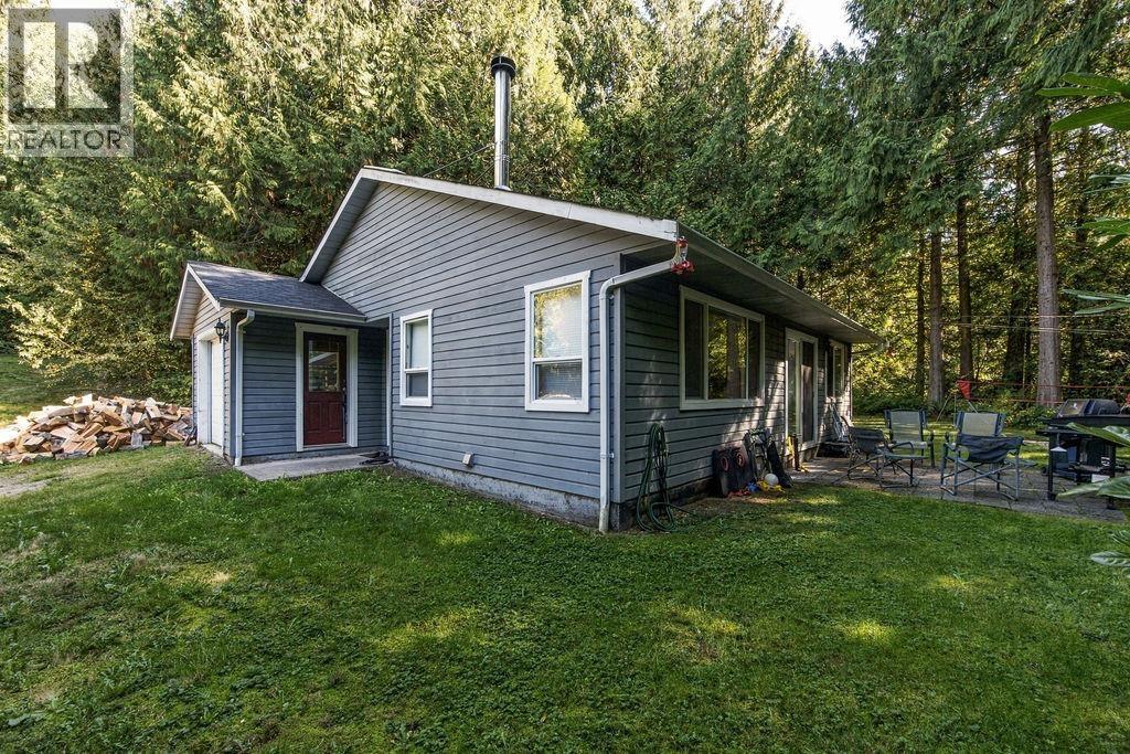 2442 Grant Road, Roberts Creek, British Columbia  V0N 2W5 - Photo 40 - R3171171