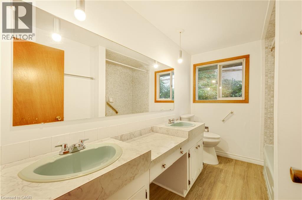 326 Walkers Line, Burlington, Ontario  L7N 2C7 - Photo 12 - 40868358