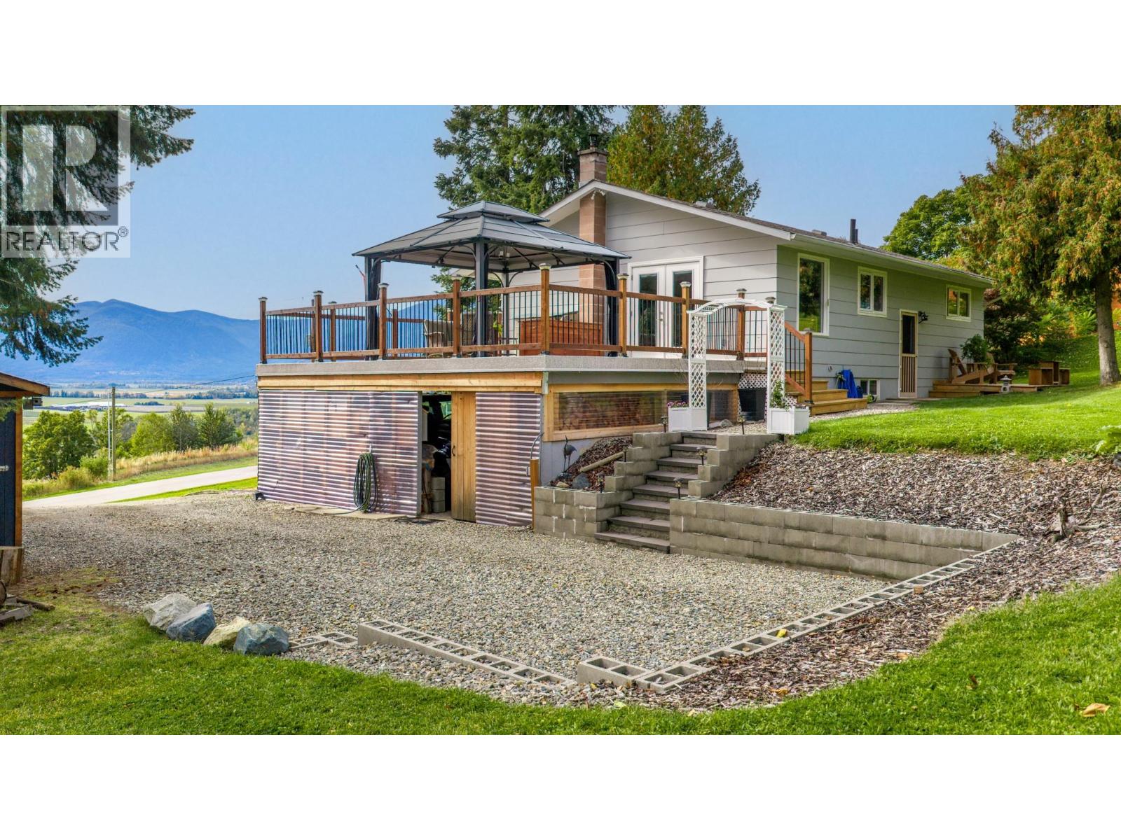 960 Monrose Road, Wynndel, British Columbia  V0B 2N2 - Photo 2 - 10401606