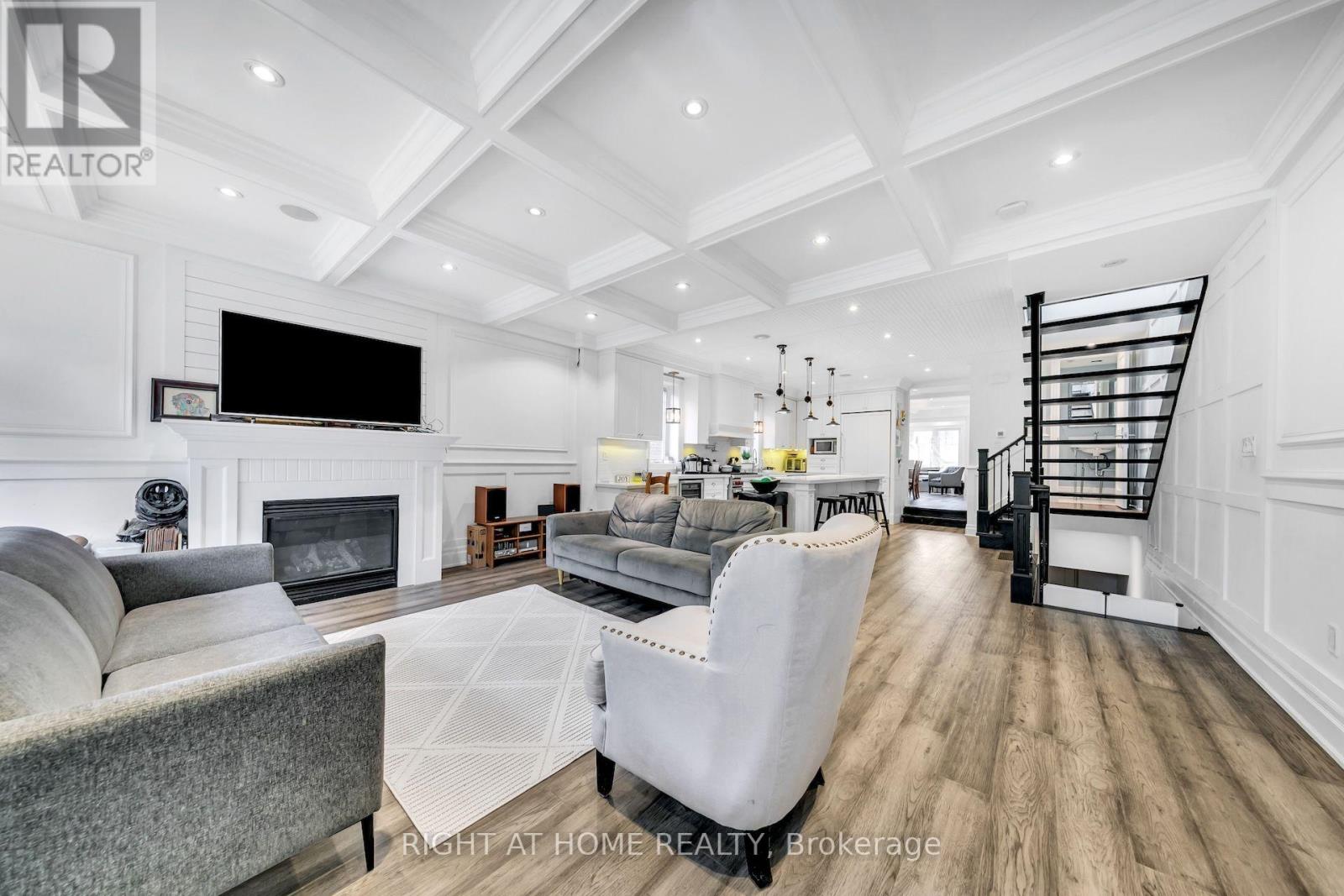 185 Soudan Avenue, Toronto, Ontario  M4S 1V5 - Photo 3 - C13865248