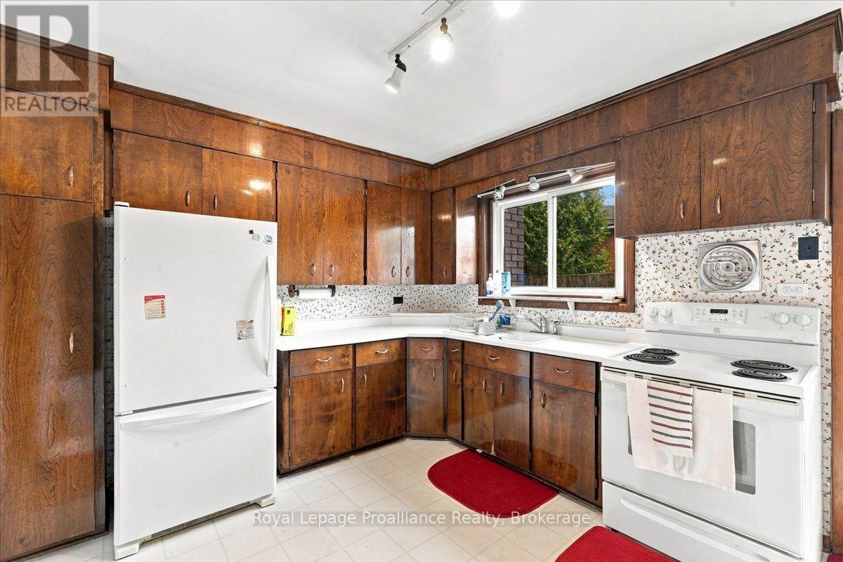 550 Victoria Avenue, Belleville, Ontario  K8N 2G7 - Photo 10 - X13865520