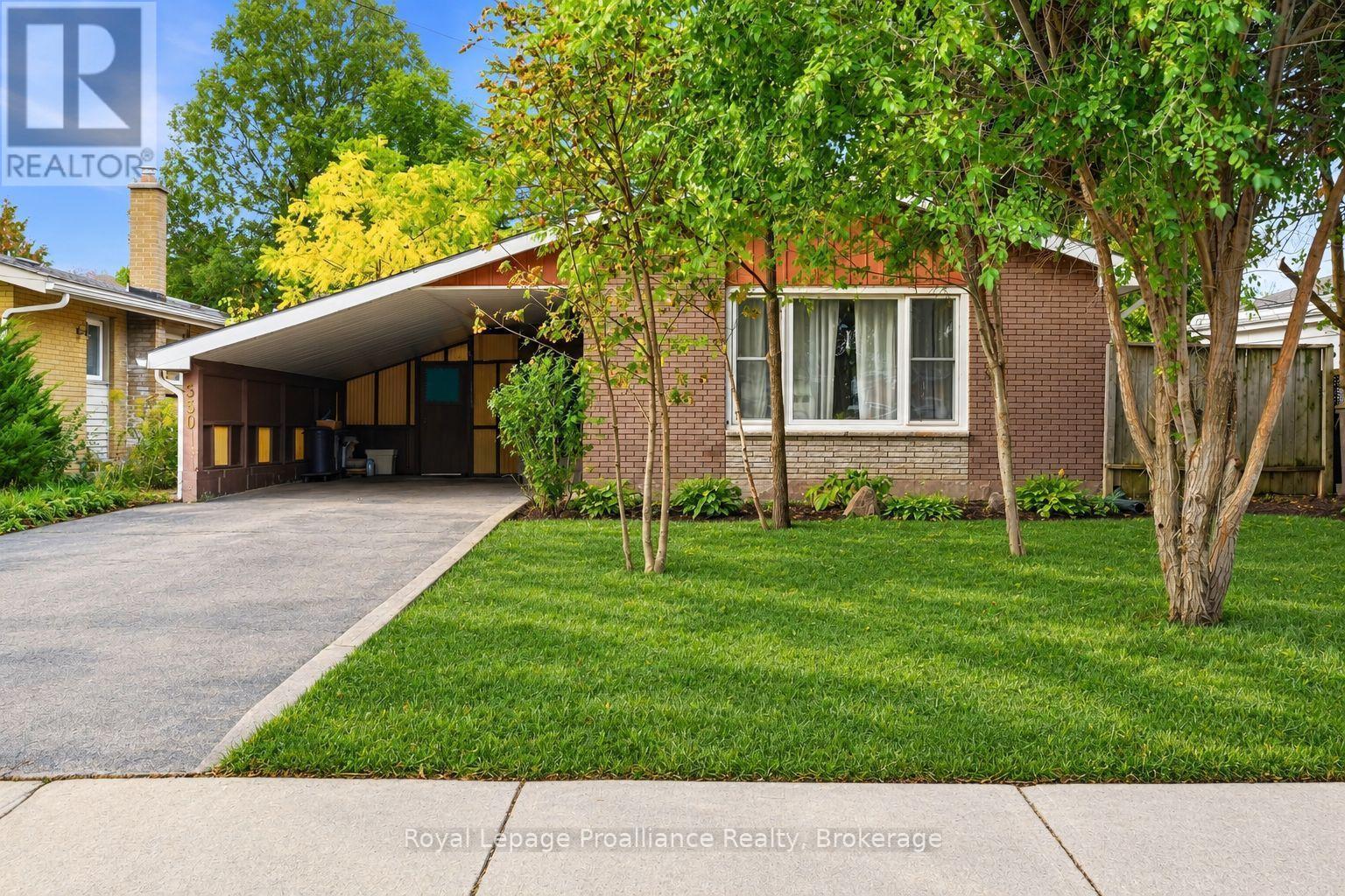 550 Victoria Avenue, Belleville, Ontario  K8N 2G7 - Photo 2 - X13865520